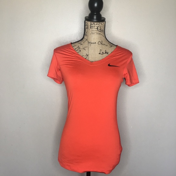 Nike Tops - Women’s Nike Pro T-shirt